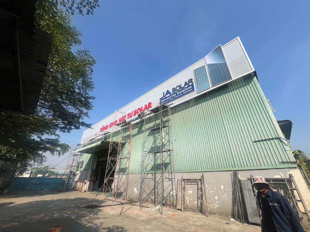 Mẫu Bảng Hiệu Xưởng Vật Tư Đẹp Năm 2025