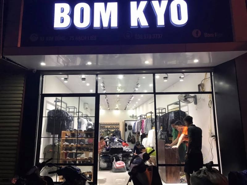 Thiết Kế Biển Quảng Cáo Shop Quần Áo