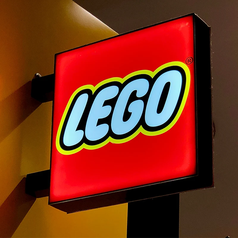 Thiết Kế Hộp Đèn Bảng Hiệu Quảng Cáo