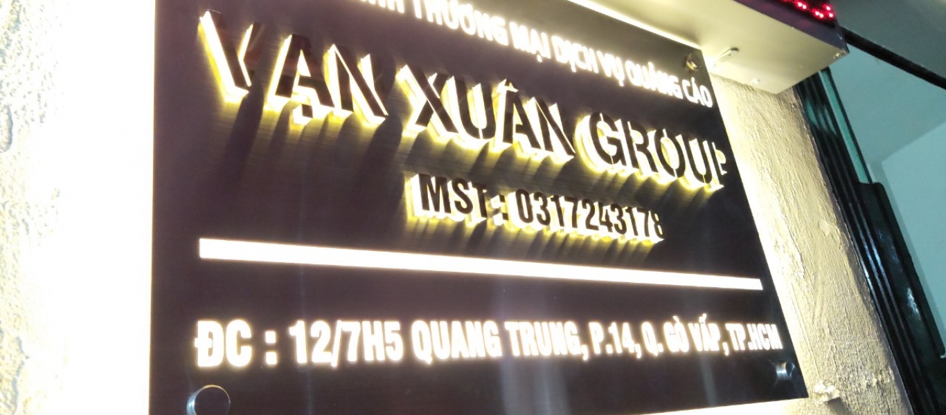 Mẫu Bảng Hiệu Chữ Nổi Inox Vàng Đẹp 2025