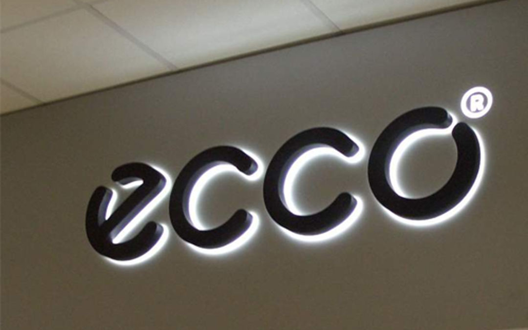 Mẫu Bảng Hiệu Chữ Nổi Inox Vàng Đẹp