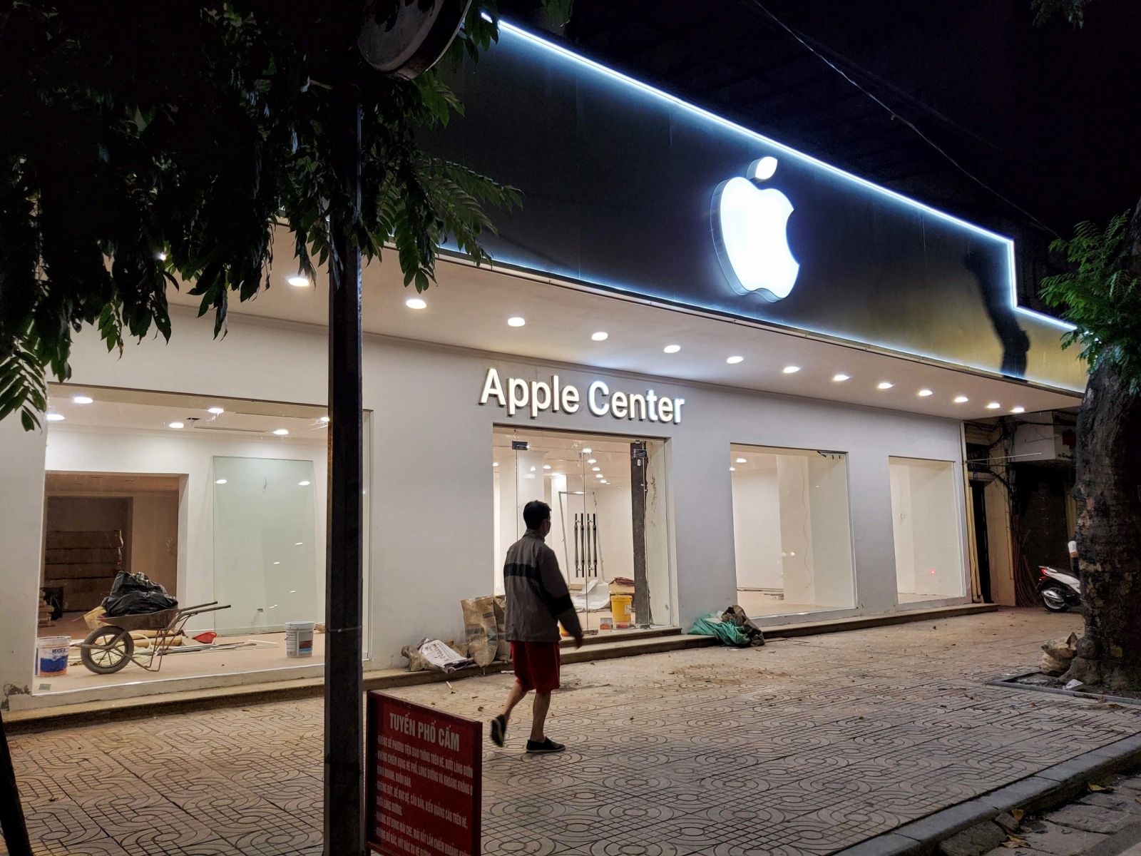 Mẫu Biển Quảng Cáo Điện Thoại Đẹp Năm 2025