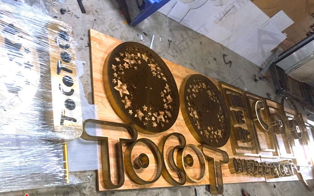 Gia Công Chữ Nổi Inox