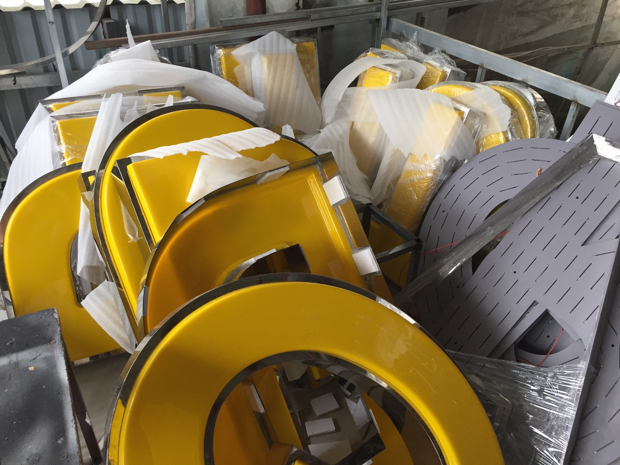 Gia Công Chữ Inox Vàng Gương Thủ Đức