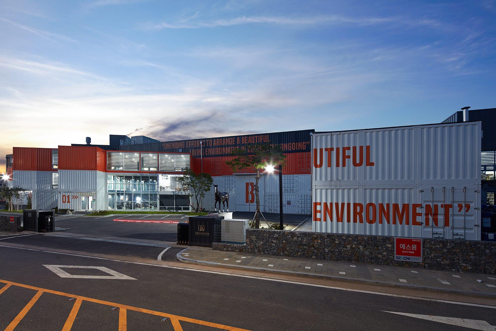 Thiết Kế Bảng Hiệu Nhà Xưởng Chuyên Nghiệp