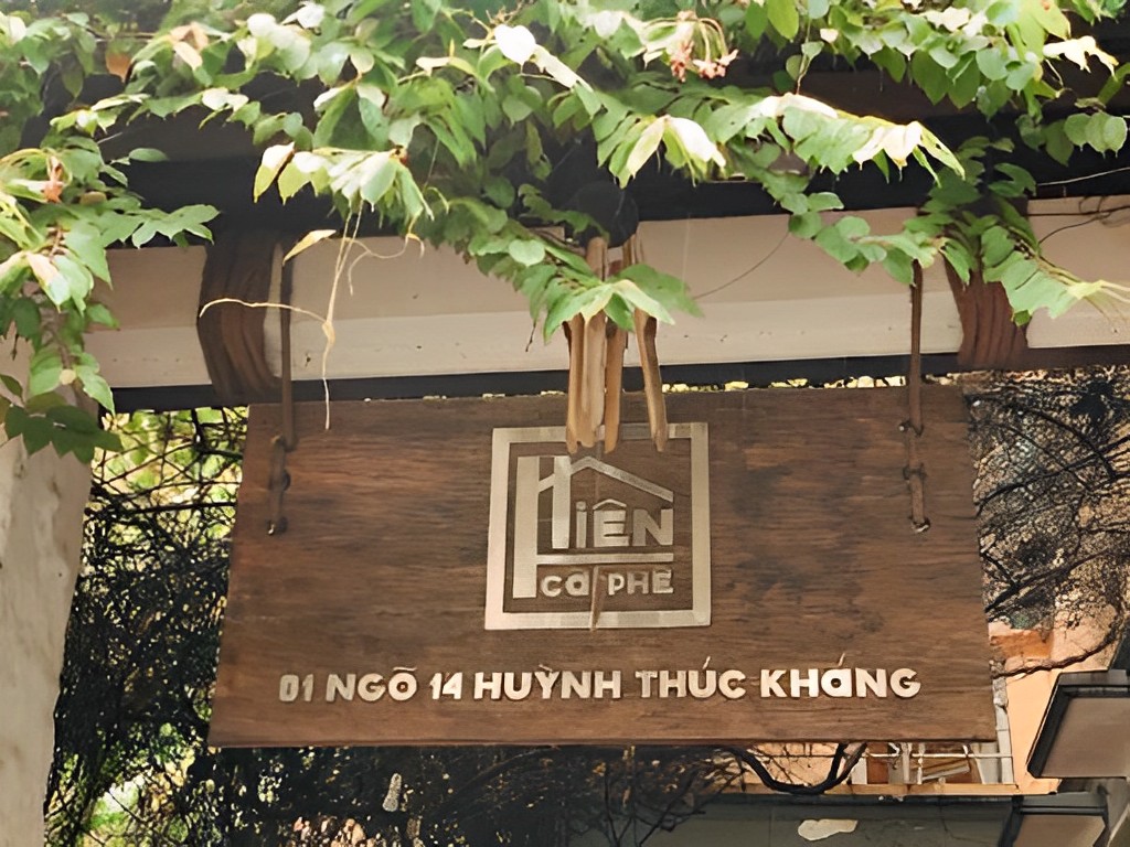 Thi Công Bảng Hiệu Gỗ Vintage
