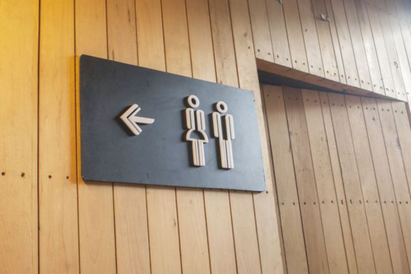 Bảng Hiệu Gỗ Cổ Điển