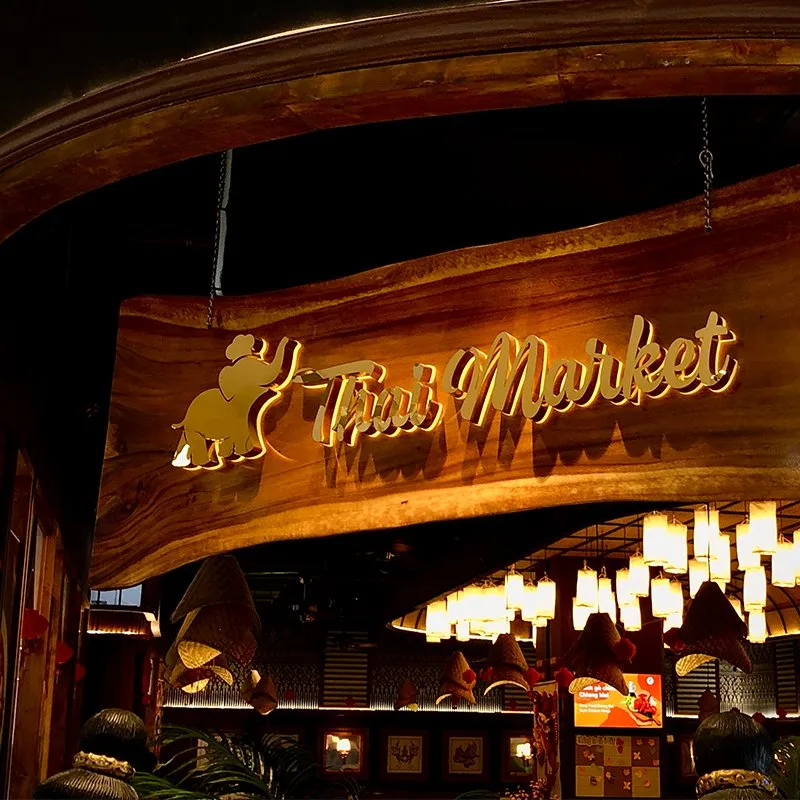 Thi Công Bảng Hiệu Gỗ Cổ Điển