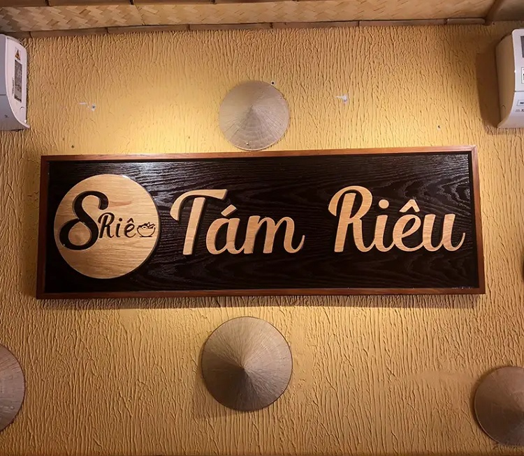 Mẫu Bảng Hiệu Gỗ Cổ Điển Đẹp Năm 2025