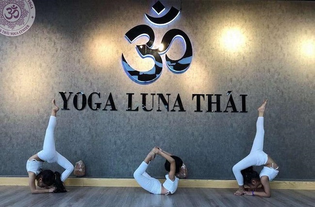 Thi Công Bảng Hiệu Phòng Tập Yoga