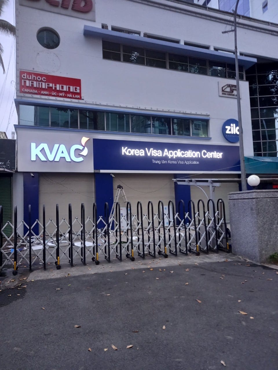 Thi Công Biển Hiệu Alu Chữ Nổi Mica Đẹp