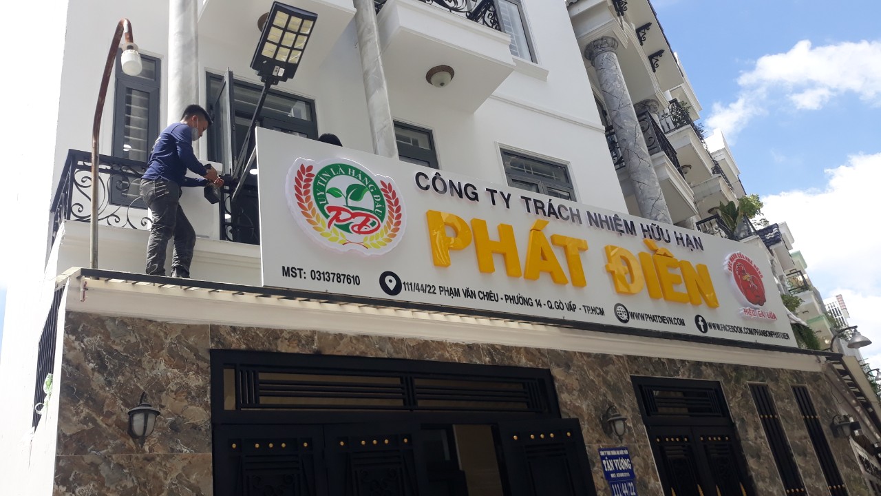 Mẫu Biển Hiệu Alu Chữ Nổi Mica Đẹp