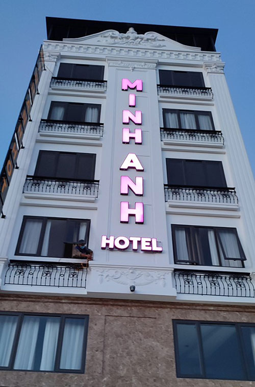 Mẫu Biển Hiệu Khách Sạn Đẹp Năm 2026