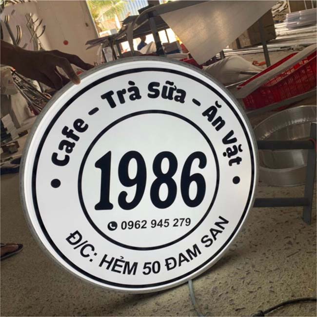 Mẫu Hộp Đèn Trà Sữa Đẹp