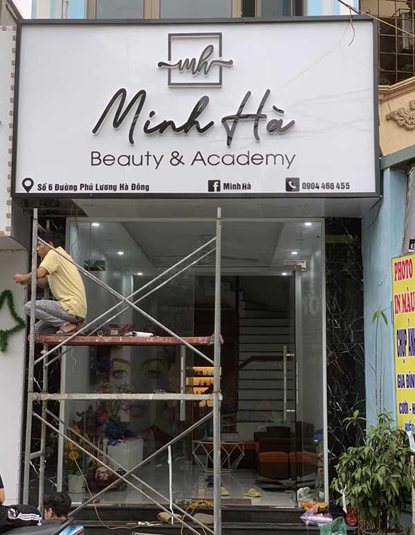 Thi Công Bảng Hiệu Salon Đẹp