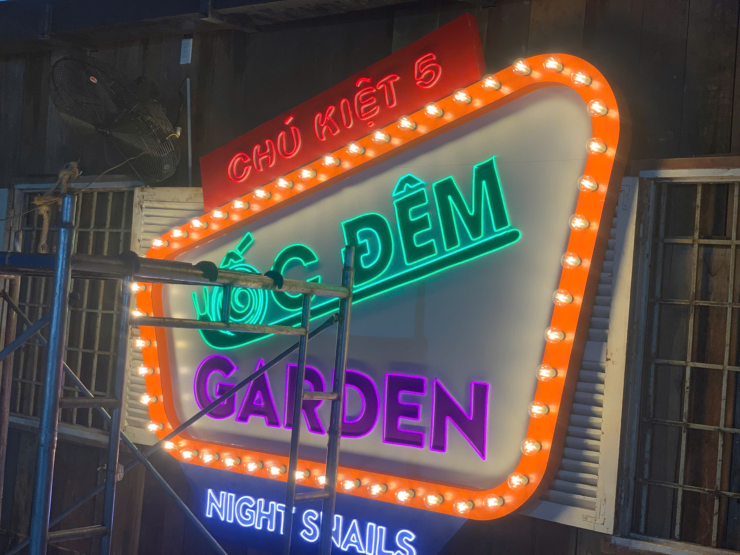 Thiết Kế Biển Quảng Cáo Quán Ốc Đẹp