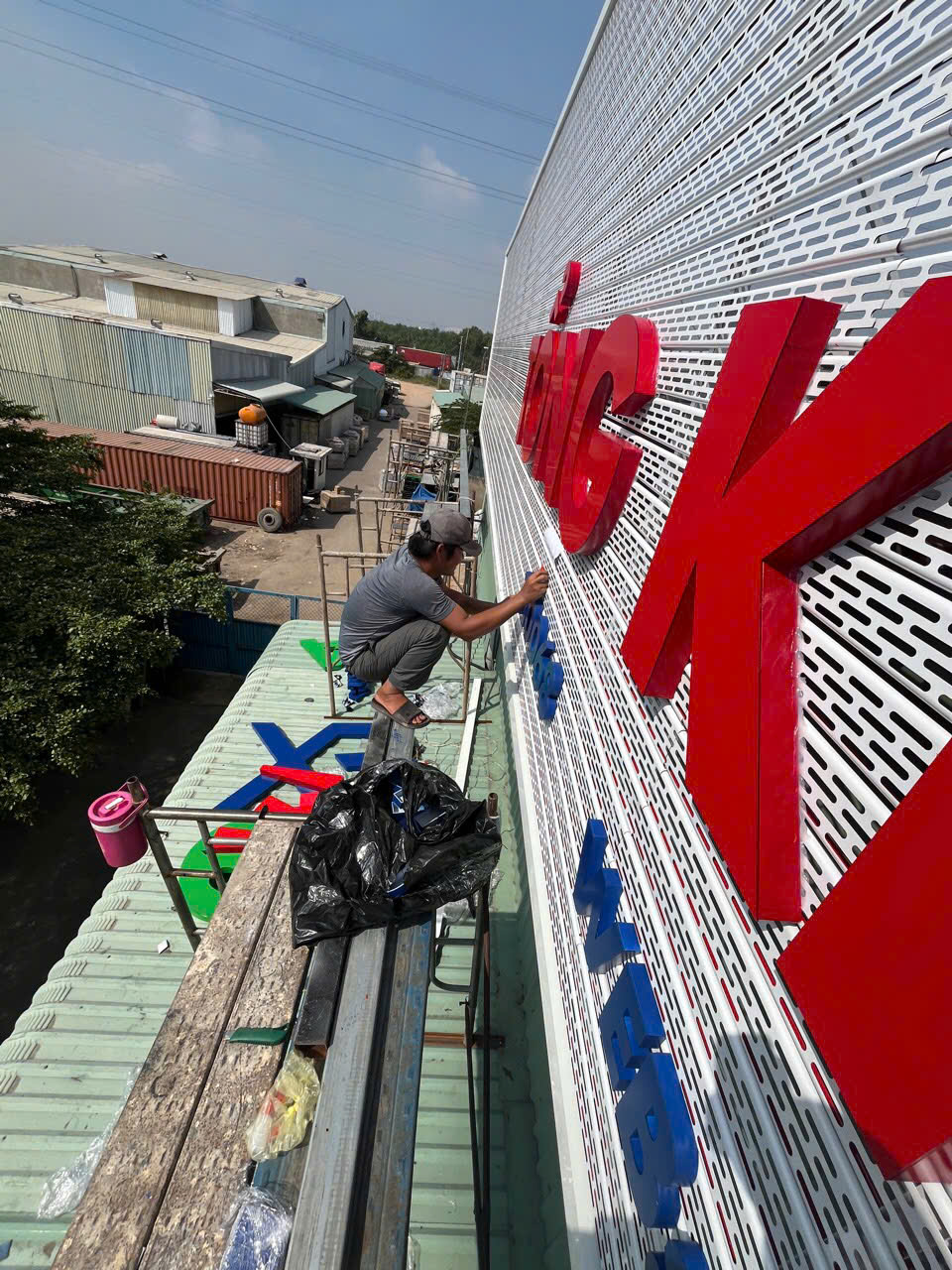 Dự Án Tổng Kho Vật Tư XBSOLAR