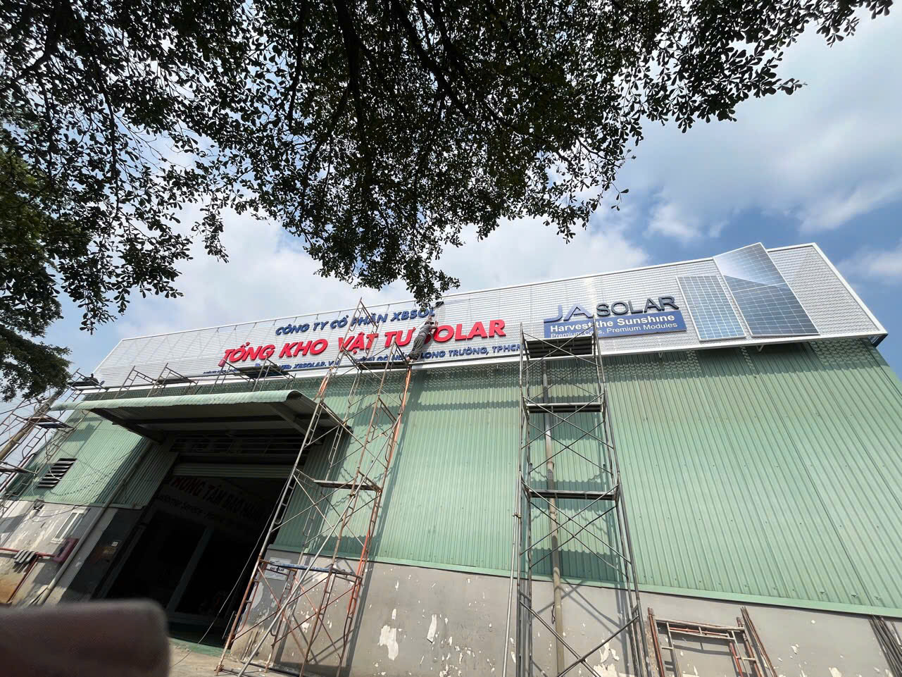 Mẫu Bảng Hiệu Xưởng Vật Tư Đẹp Năm 2025