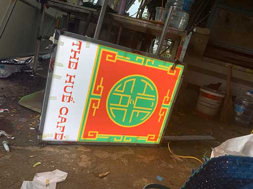 Thiết Kế Hộp Đèn Logo