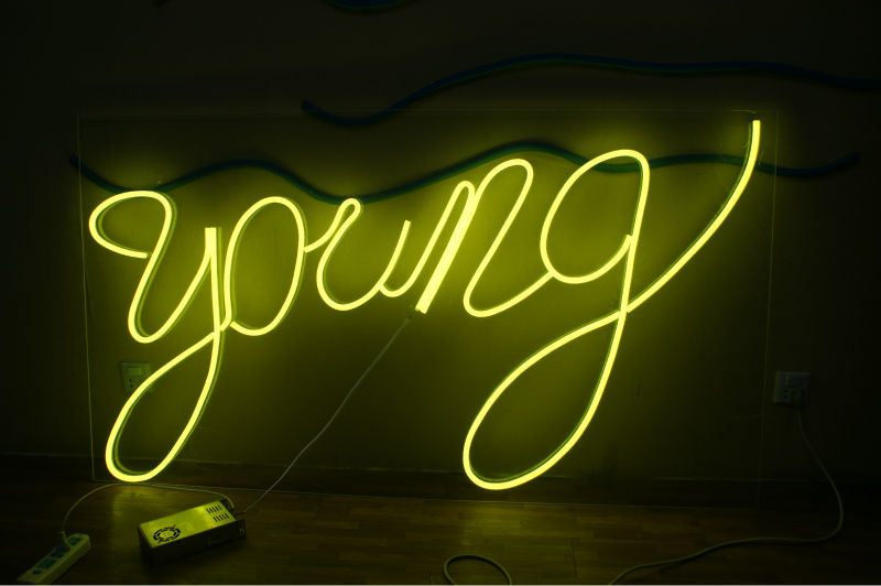 Thi Công Biển LED Neon