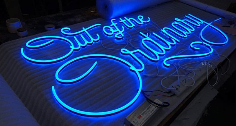 Thi Công Chữ LED Neon