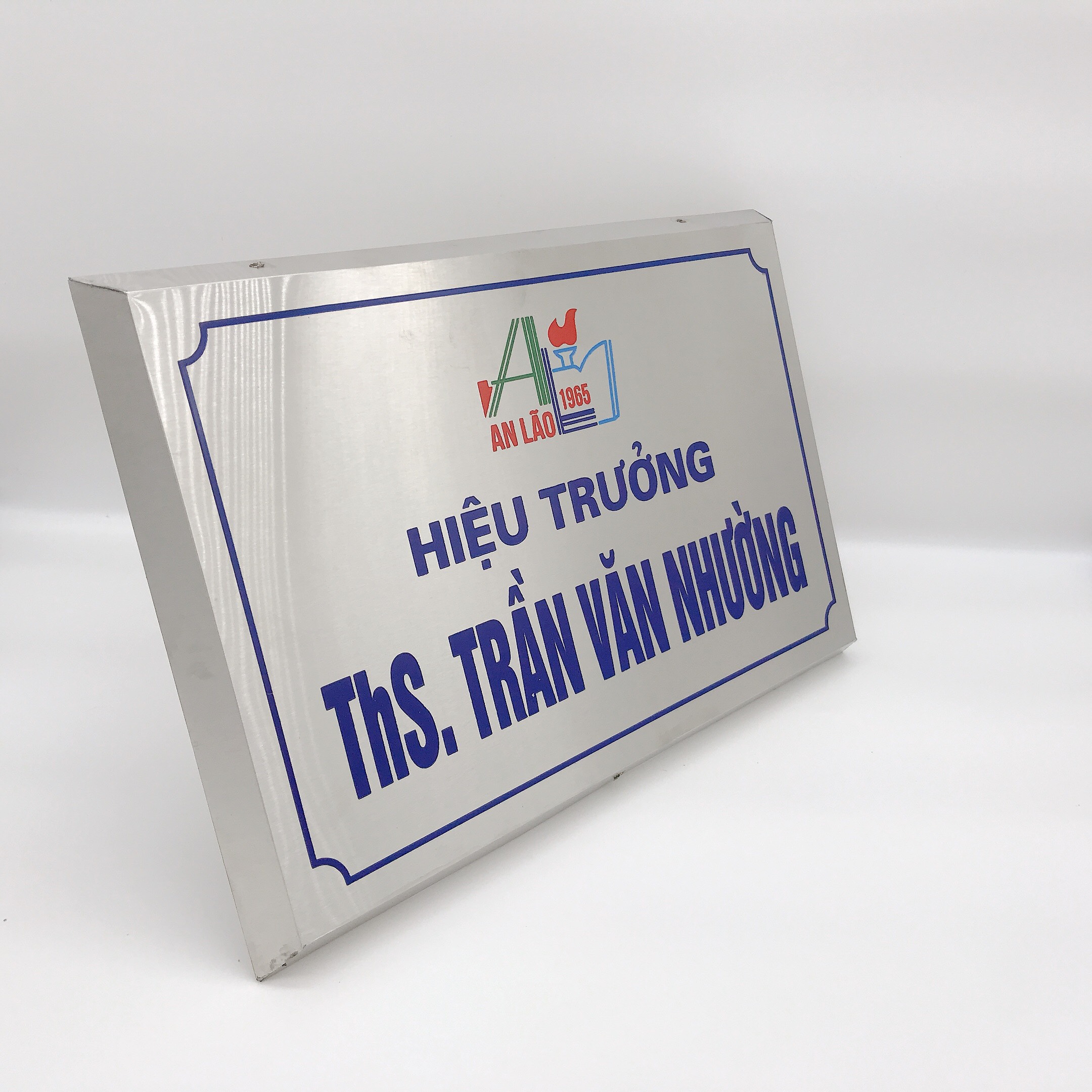 Thiết Kế Bảng Hiệu Inox