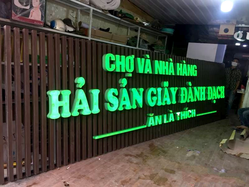 Thi Công Bảng Quảng Cáo Hải Sản