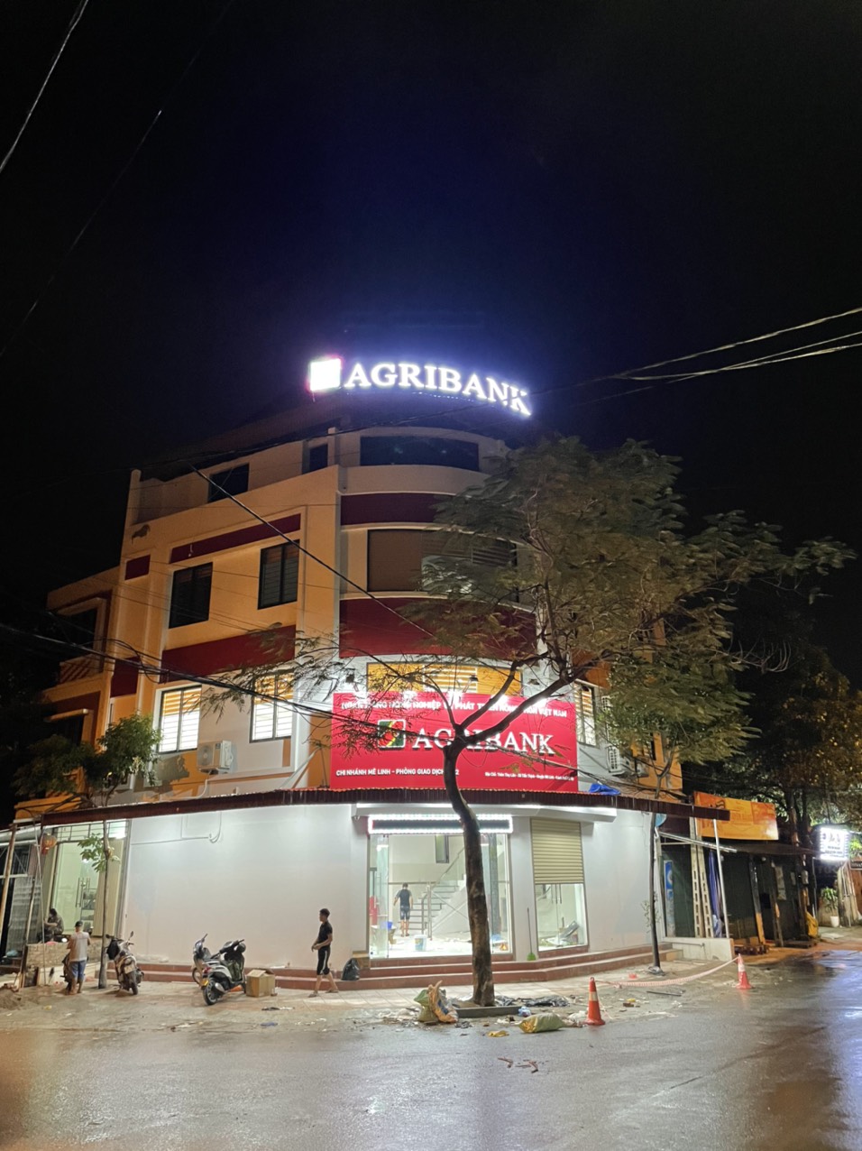 Bảng Hiệu Ngân Hàng Tại TP.HCM