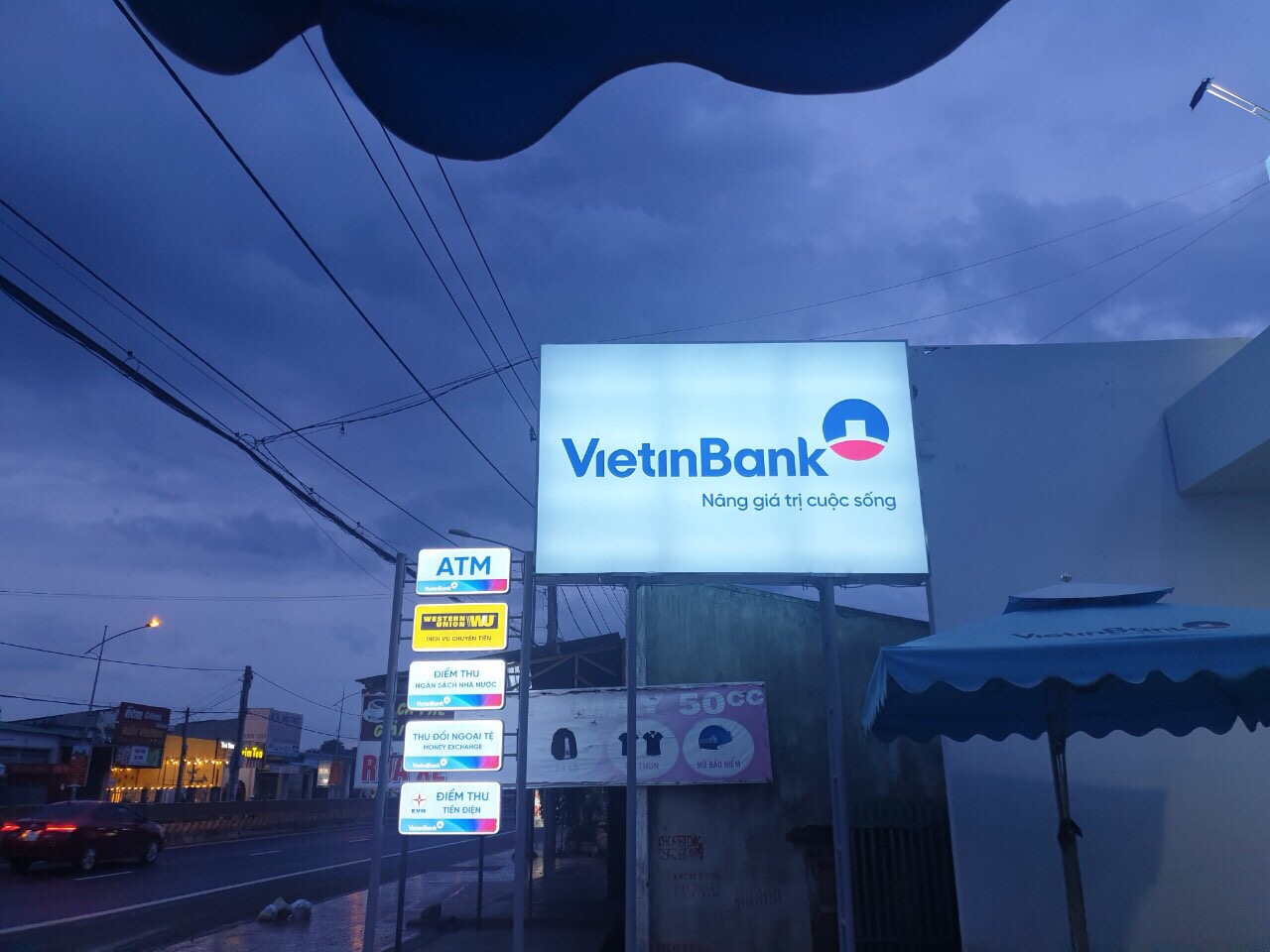 Thiết Kế Bảng Hiệu Ngân Hàng