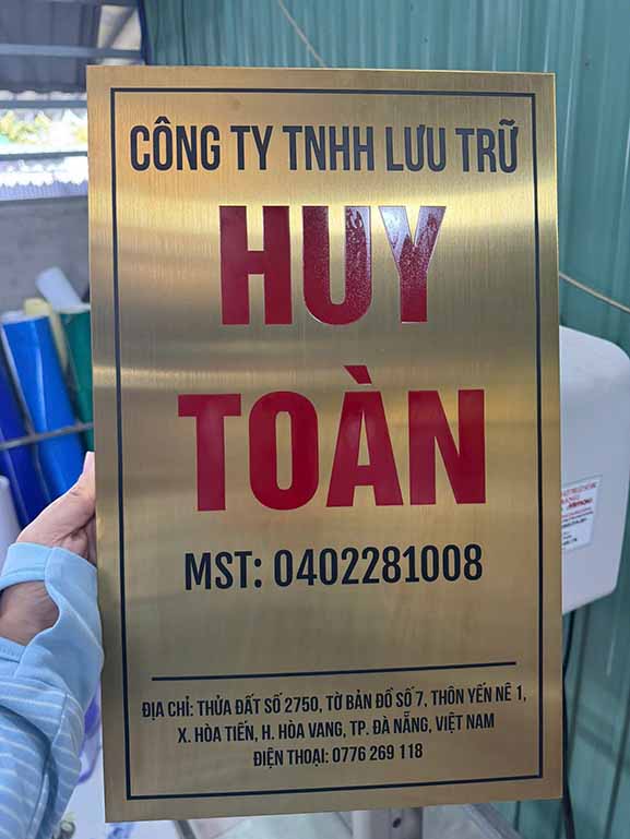 Thi Công Bảng Hiệu Bằng Đồng