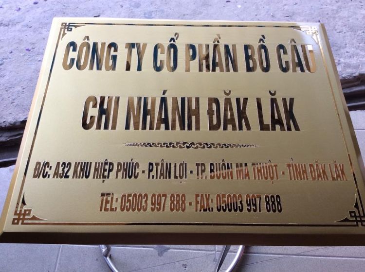 Thiết Kế Bảng Hiệu Bằng Đồng