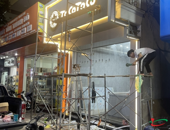 Thi công biển quảng cáo inox tại TP.HCM