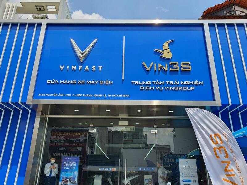 Lắp Đặt Bảng Hiệu Chuyên Nghiệp