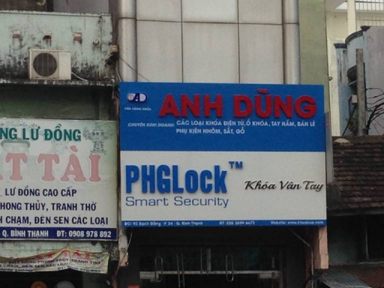 Thi công bảng hiệu logo mica tại TP.HCM