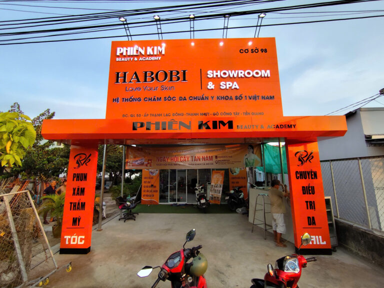 Thi Công Bảng Hiệu Beauty Chuyên Nghiệp
