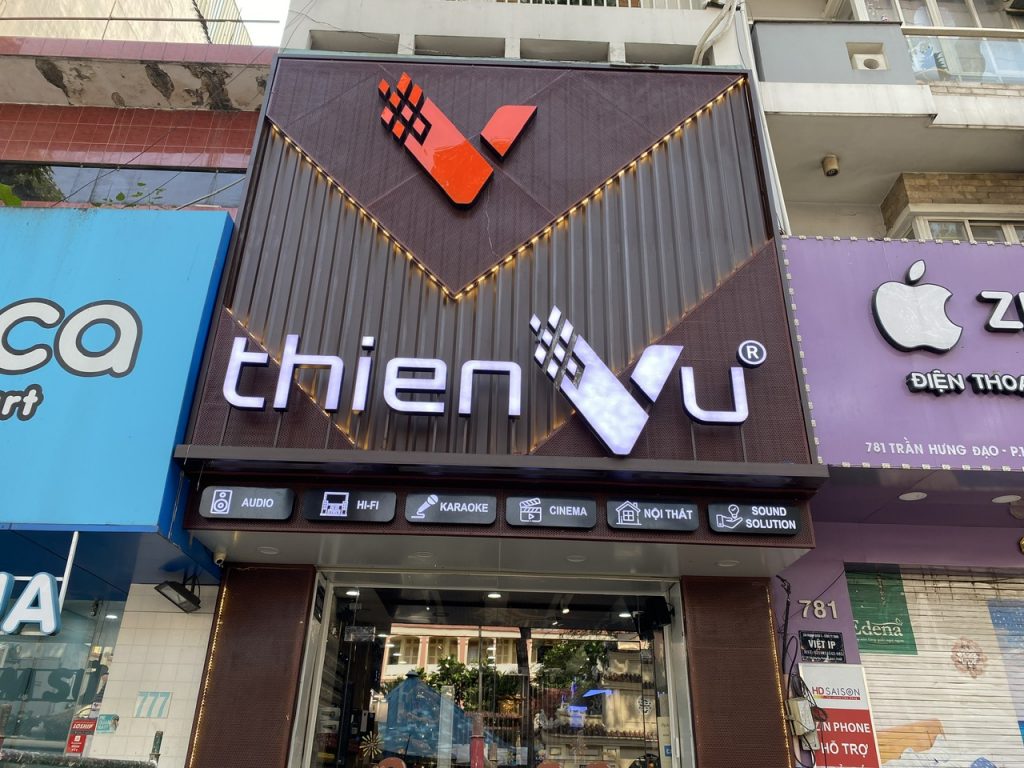 Thi công bảng quảng cáo chữ A