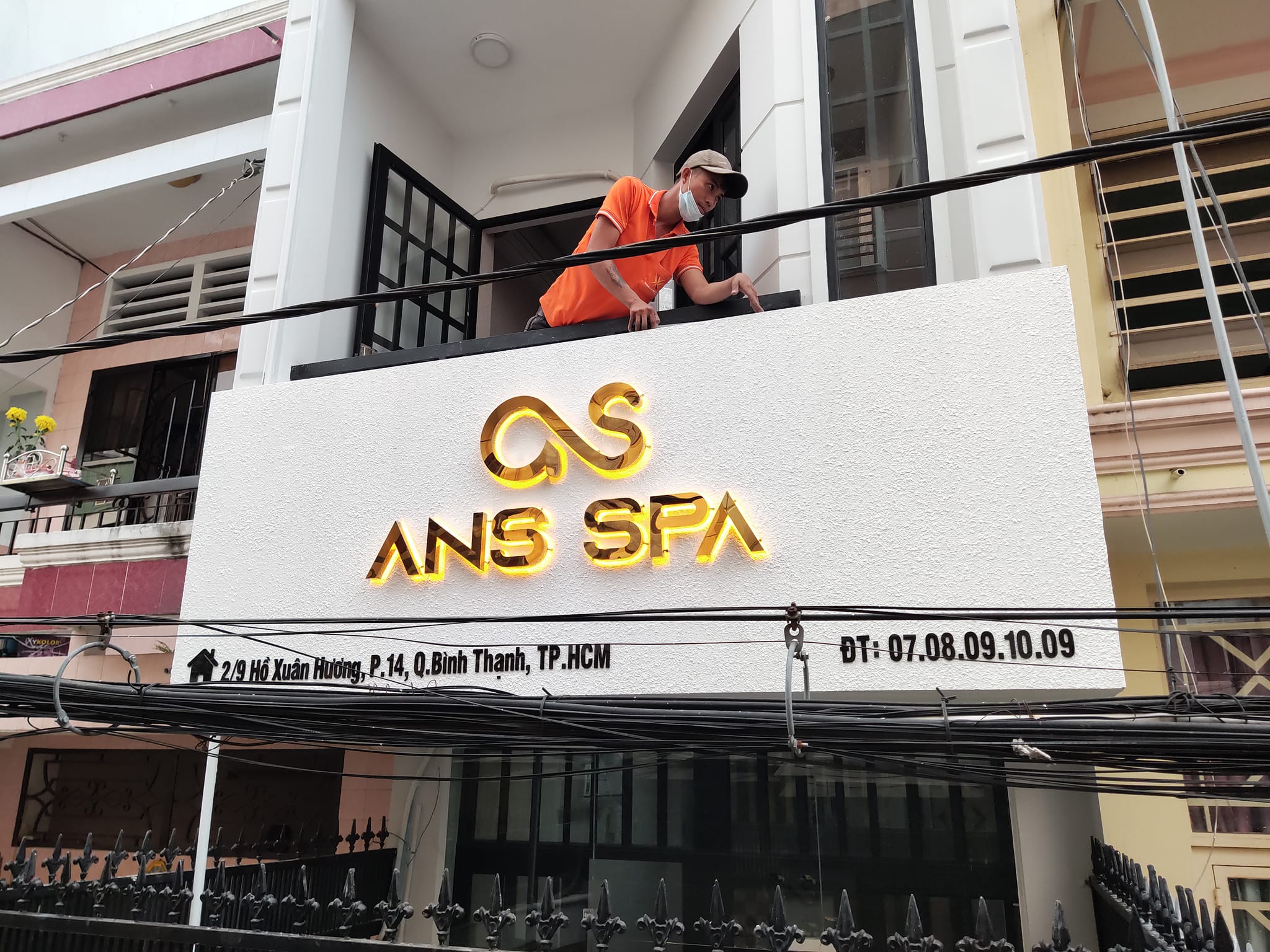 Thi công bảng hiệu spa sang trọng tại TP.HCM