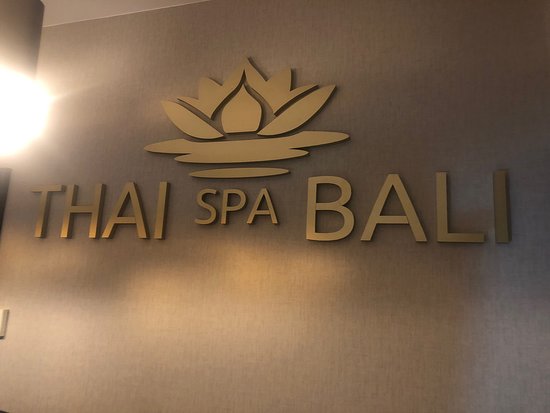 Thiết kế bảng hiệu spa sang trọng tại TP.HCM