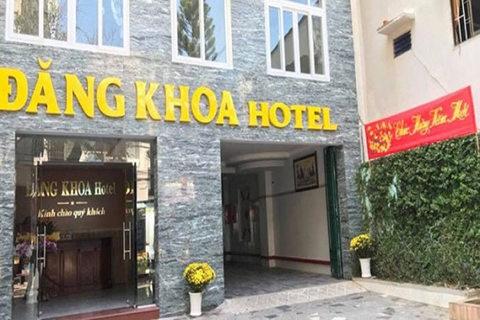 Thi công biển quảng cáo khách sạn