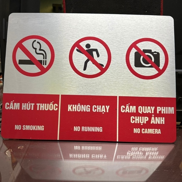 Thi Công Biển Quảng Cáo Thu Hút Khách
