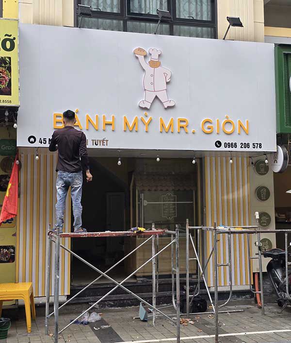 Thi Công Biển Quảng Cáo Thu Hút Khách