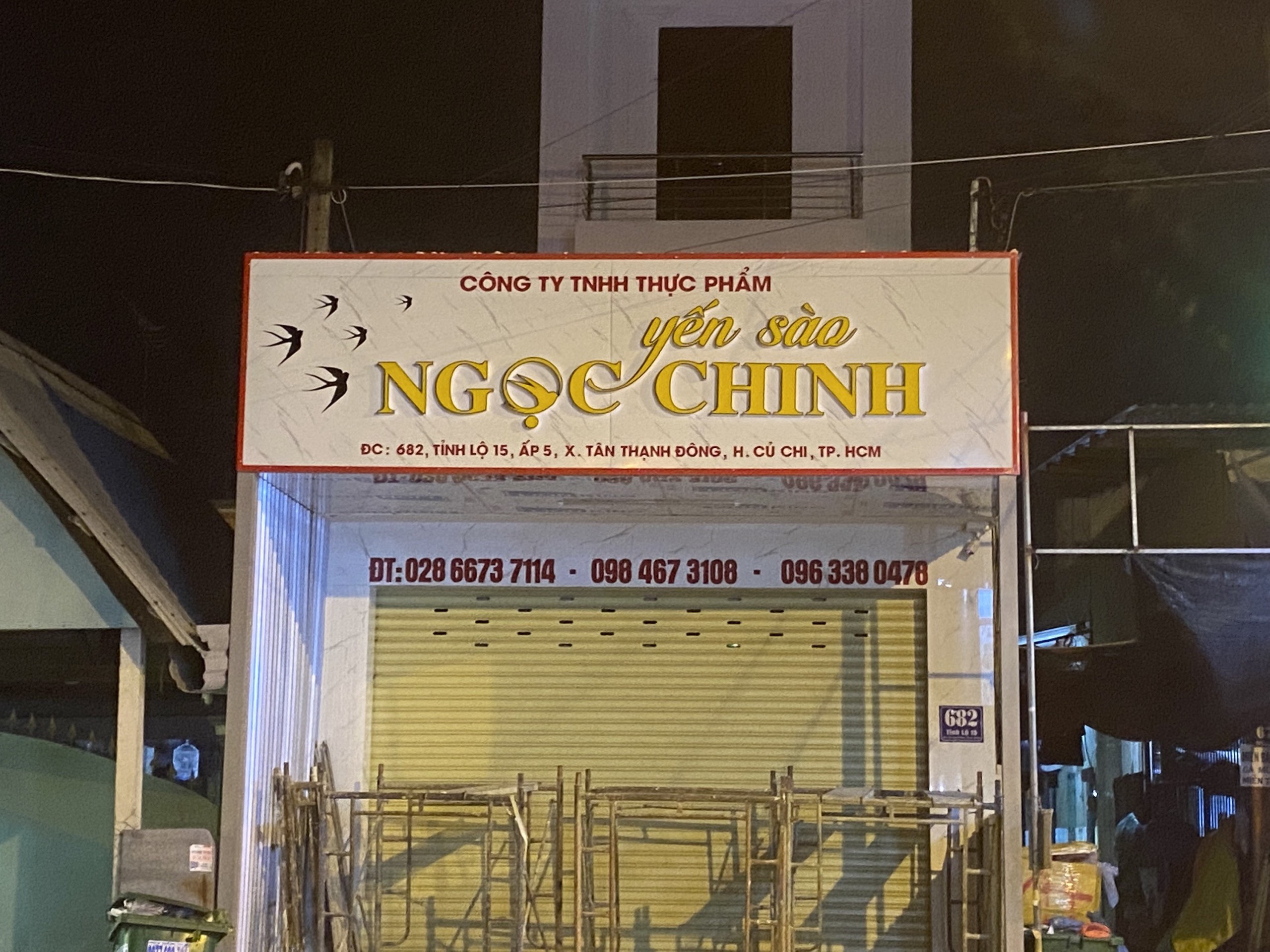 Thi Công Biển Quảng Cáo Thu Hút Khách