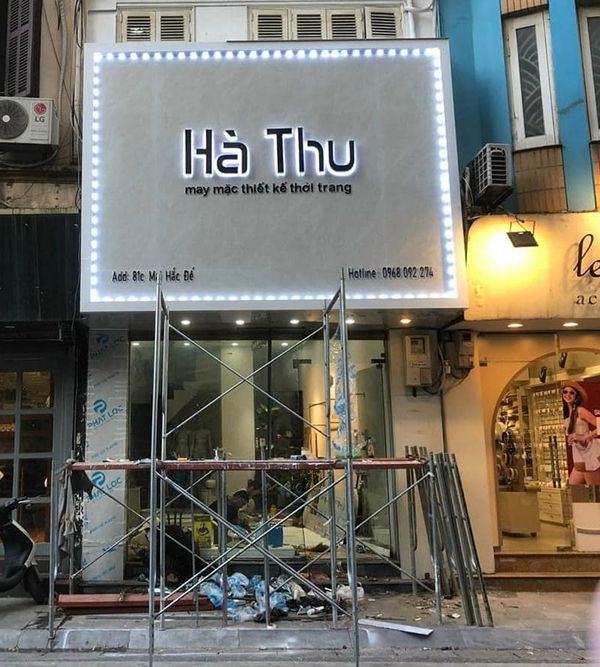 Thiết Kế Bảng Quảng Cáo Shop Quần Áo