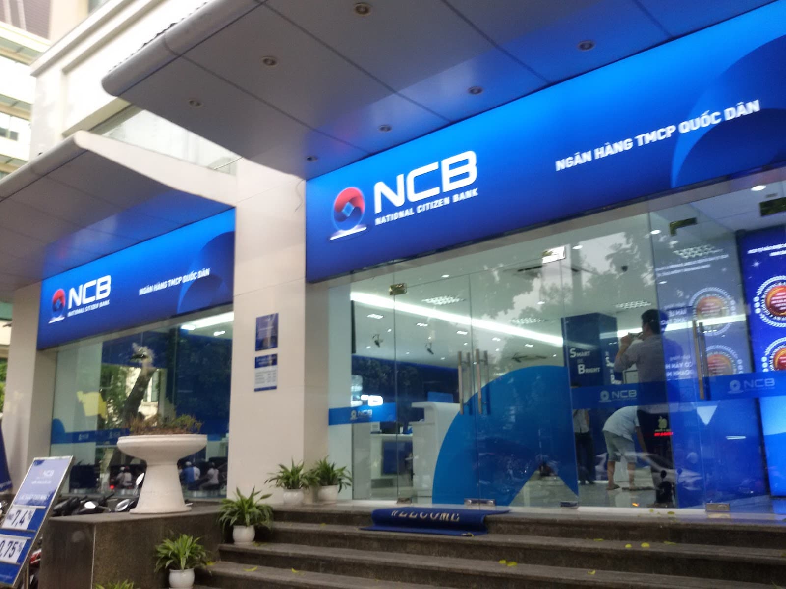 Thiết Kế Biển Hiệu Ngân Hàng Chuyên Nghiệp