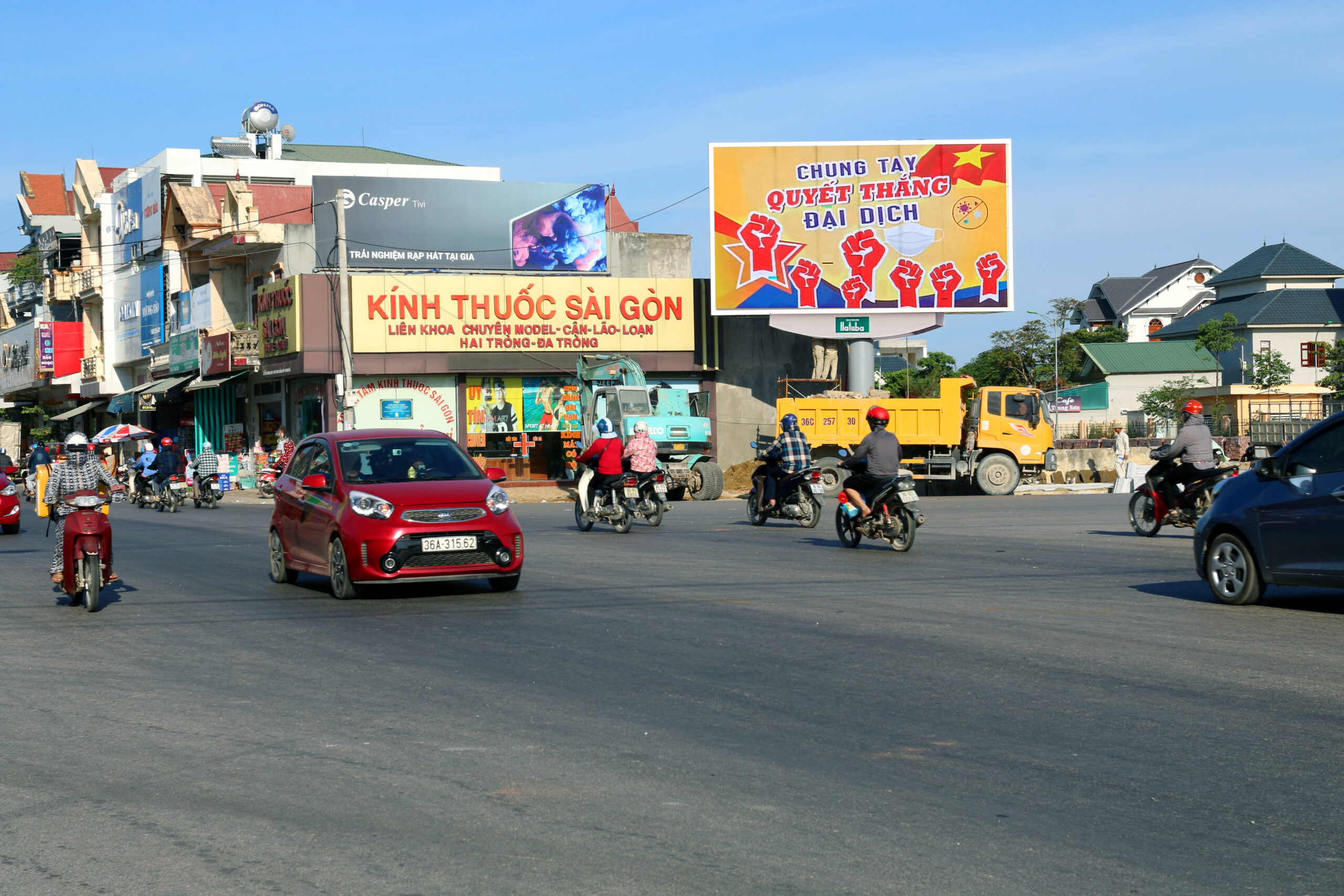 Thi Công Màn Hình Quảng Cáo