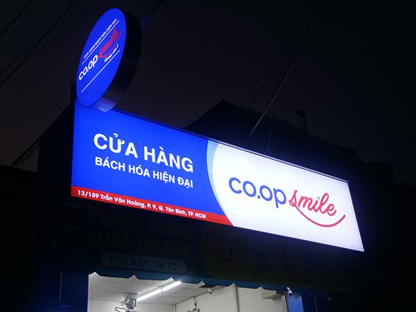 Thi Công Bảng Quảng Cáo Hộp Đèn