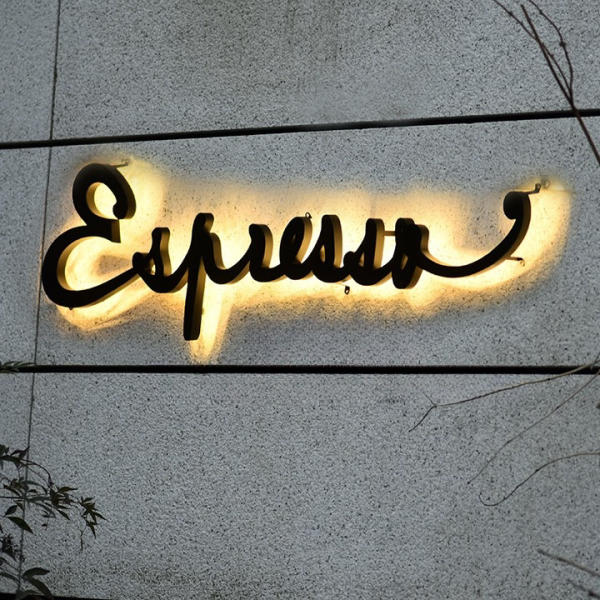 Thi Công Chữ Inox Sáng Chân Đẹp