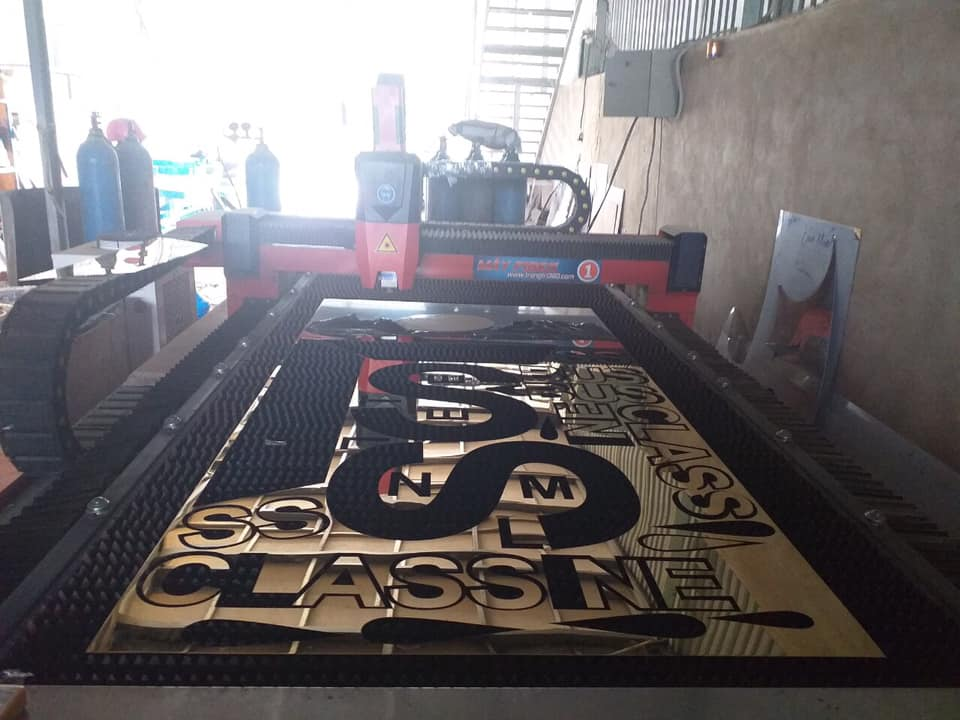 Thiết Kế Bảng Hiệu Chữ Inox Sang Trọng