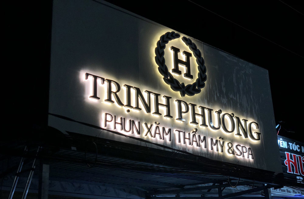 Thi Công Biển Quảng Cáo Phun Xăm