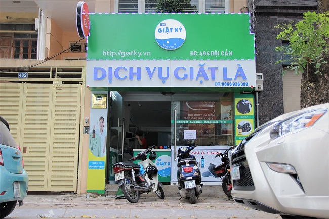 Thi Công Bảng Hiệu Giặt Ủi Đẹp